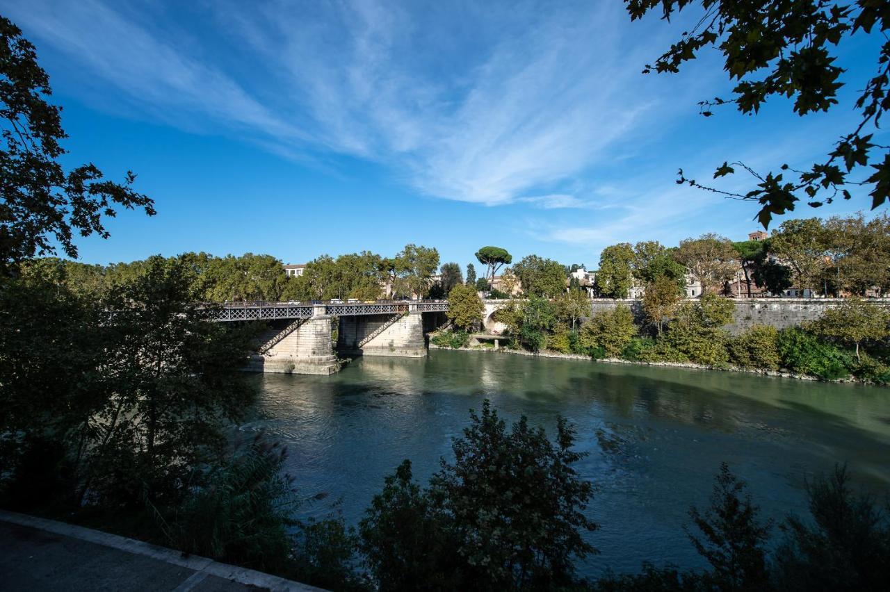 Lungotevere Ripa Rom Exteriör bild